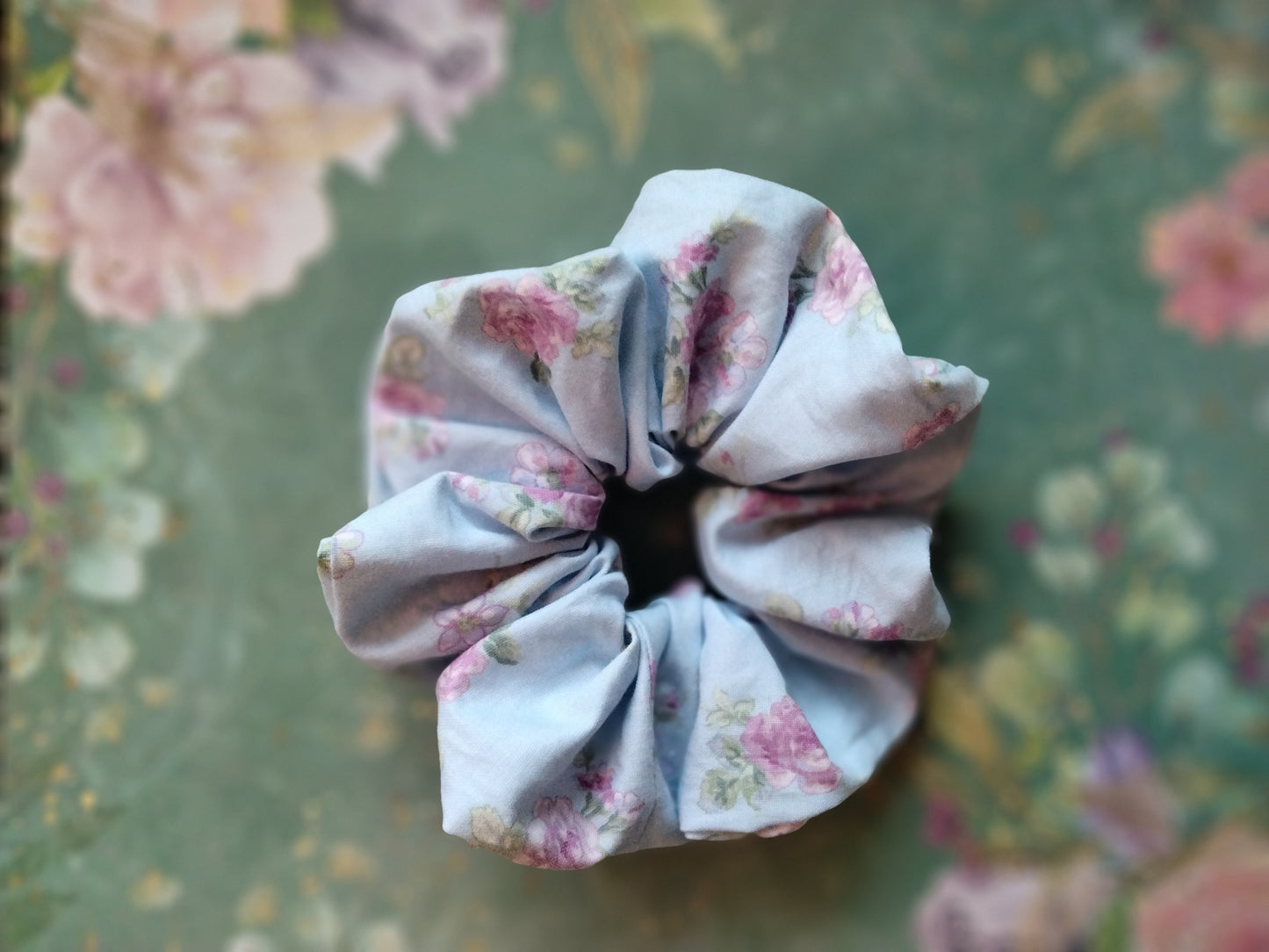 Floral sofia