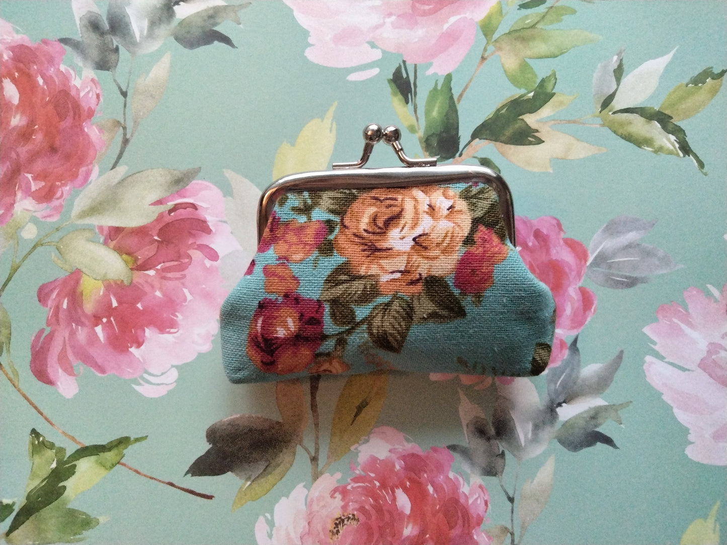 Monedero aguamarina floral