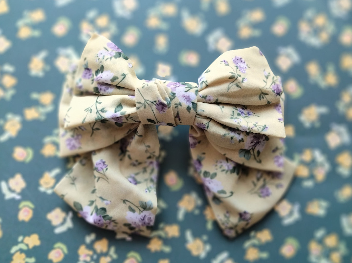 Lazo floral yellow