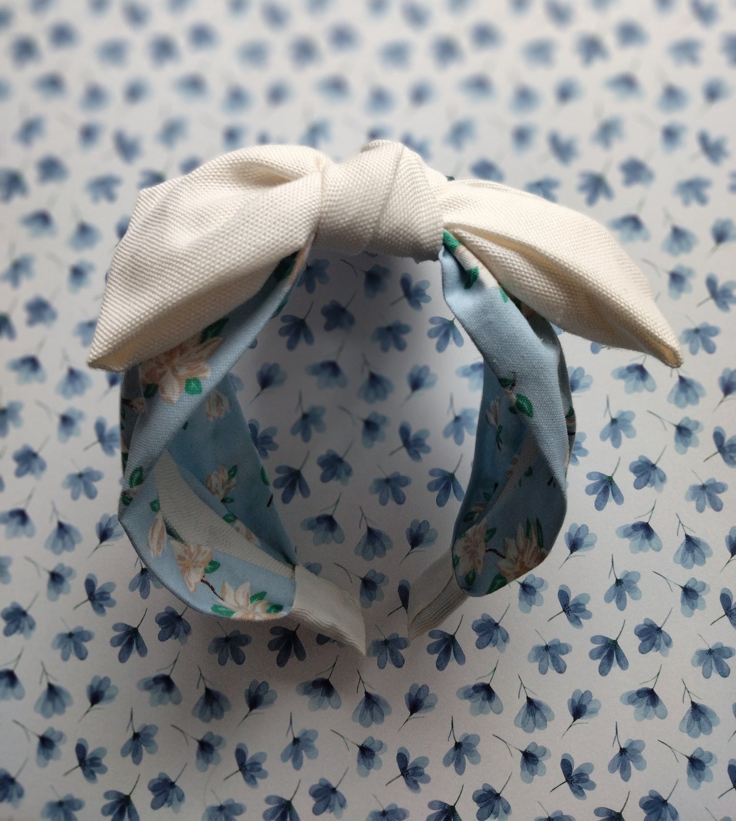 Diadema blue floral