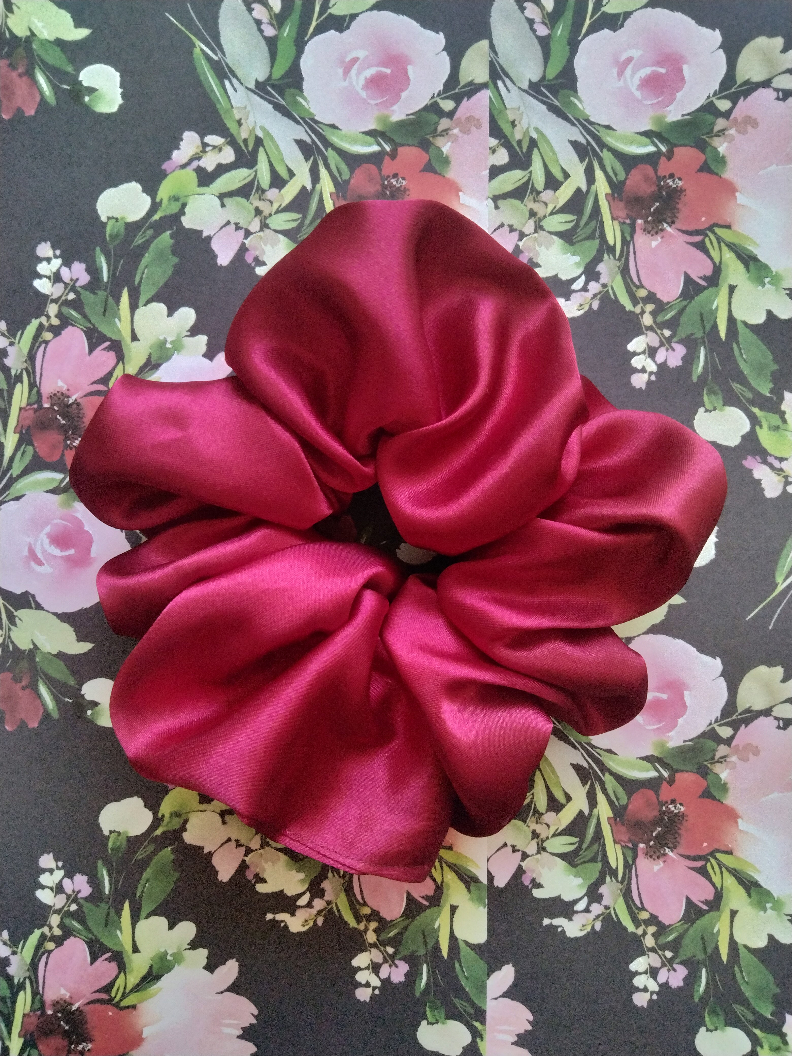 Scrunchie satin red