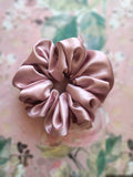 Scrunchie satin palo rosa