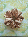 Scrunchie satin gold
