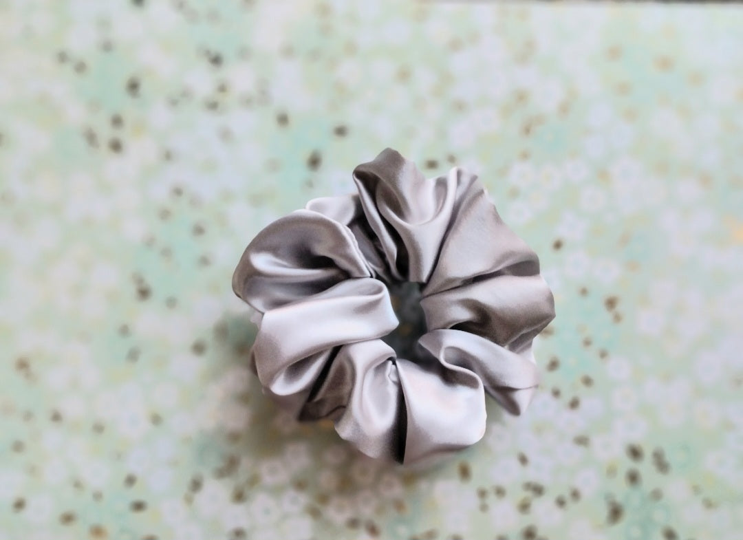 Scrunchie satin silver