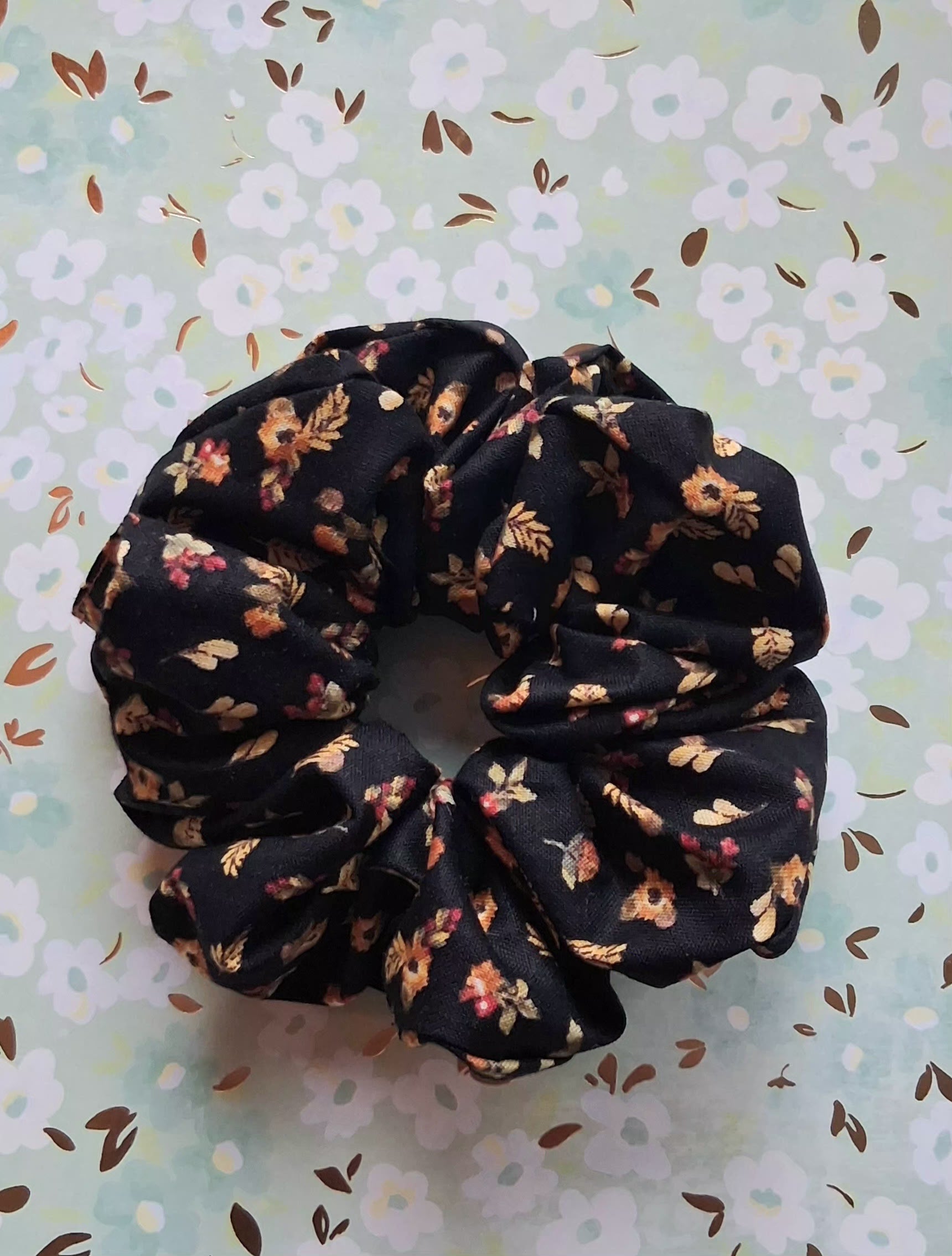 Scrunchie floral otoño