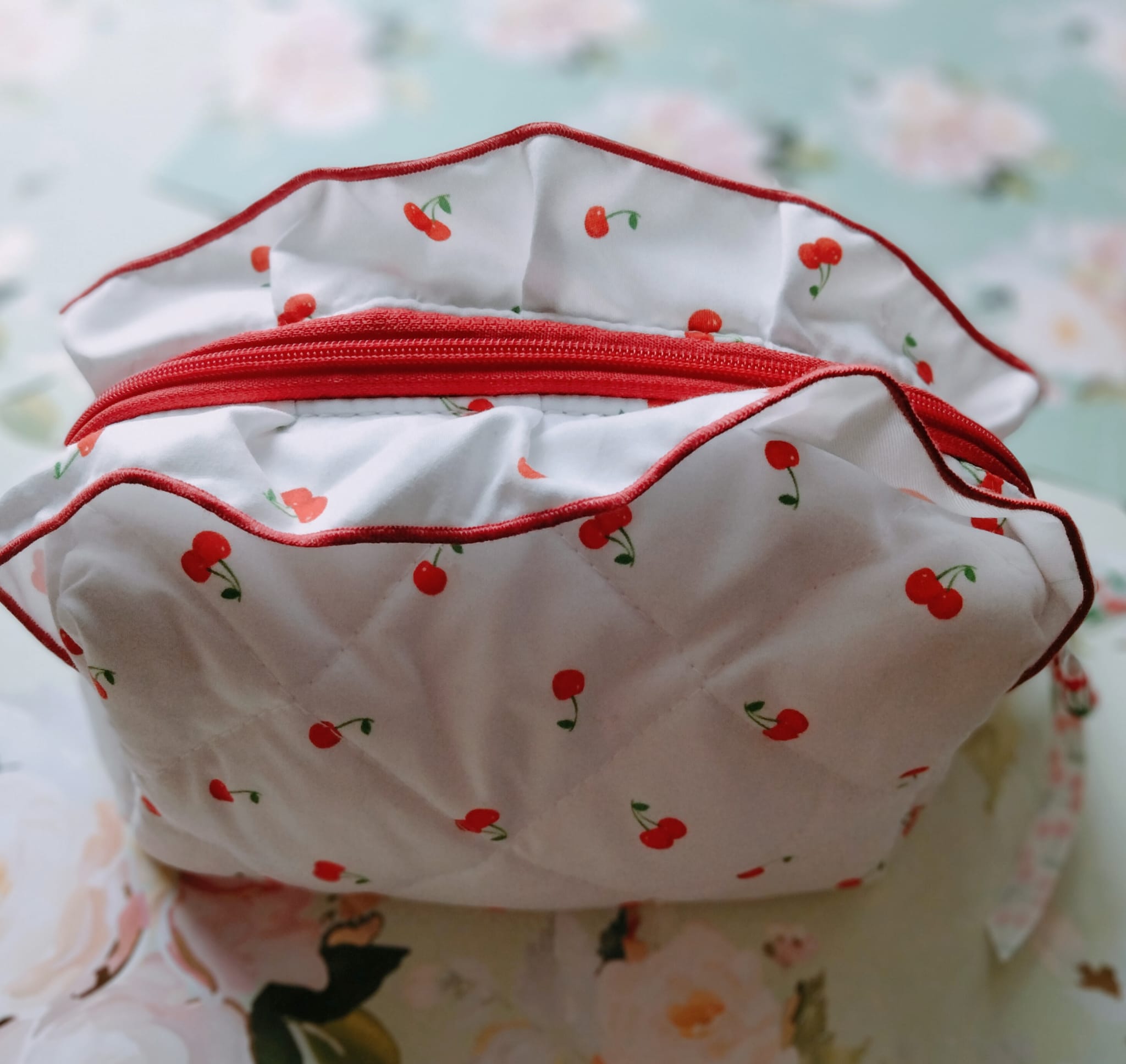 Cosmetic bag