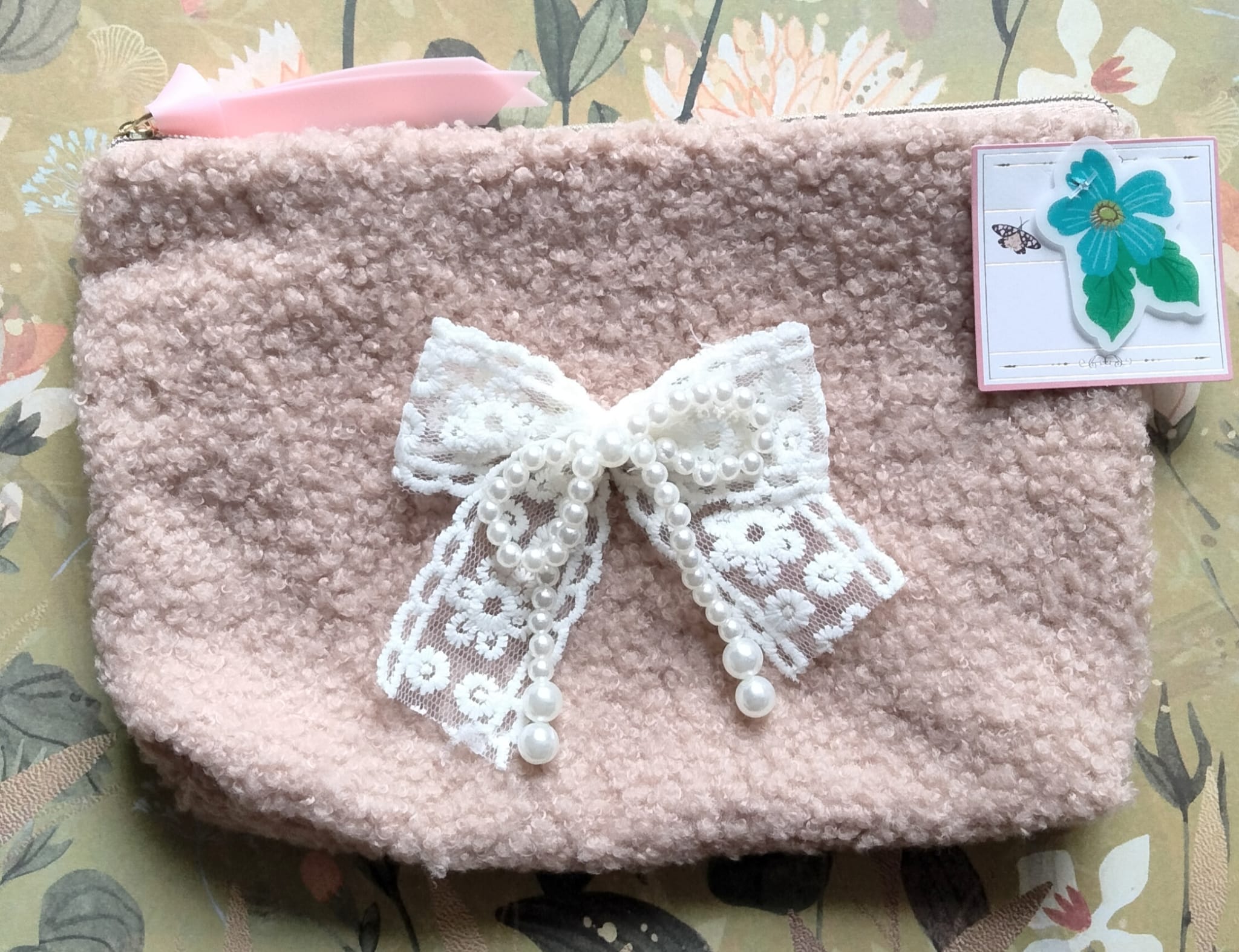 Cosmetic bag