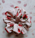 Scrunchie frutal fresa