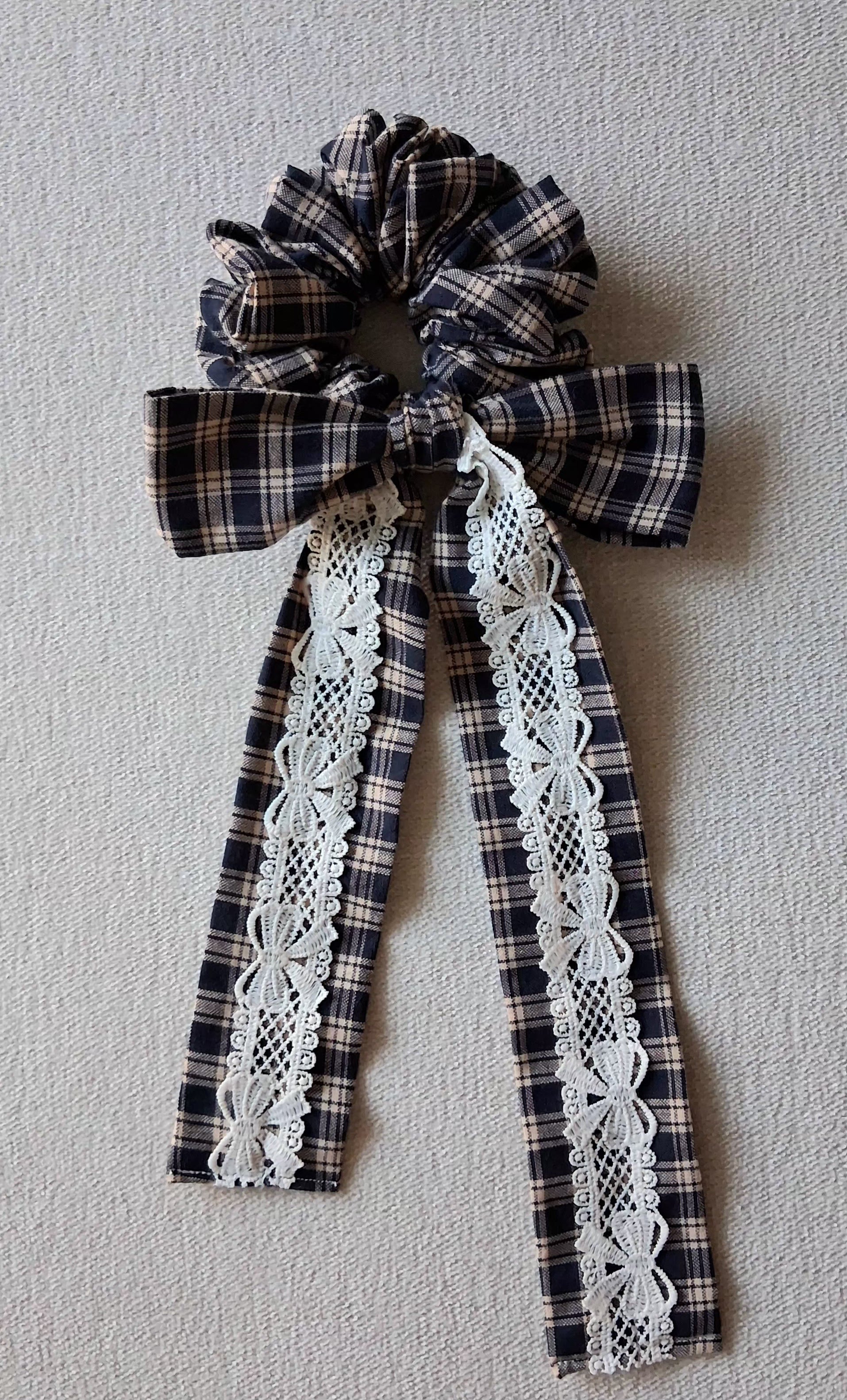 Scrunchies bow