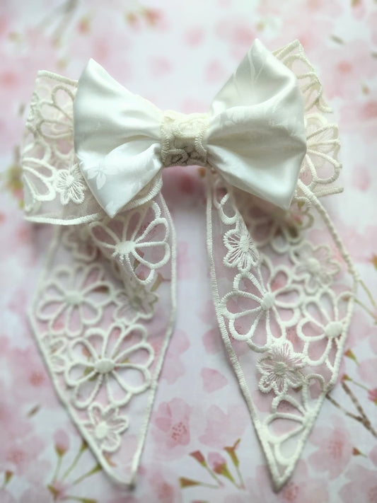Laso  satin flores White